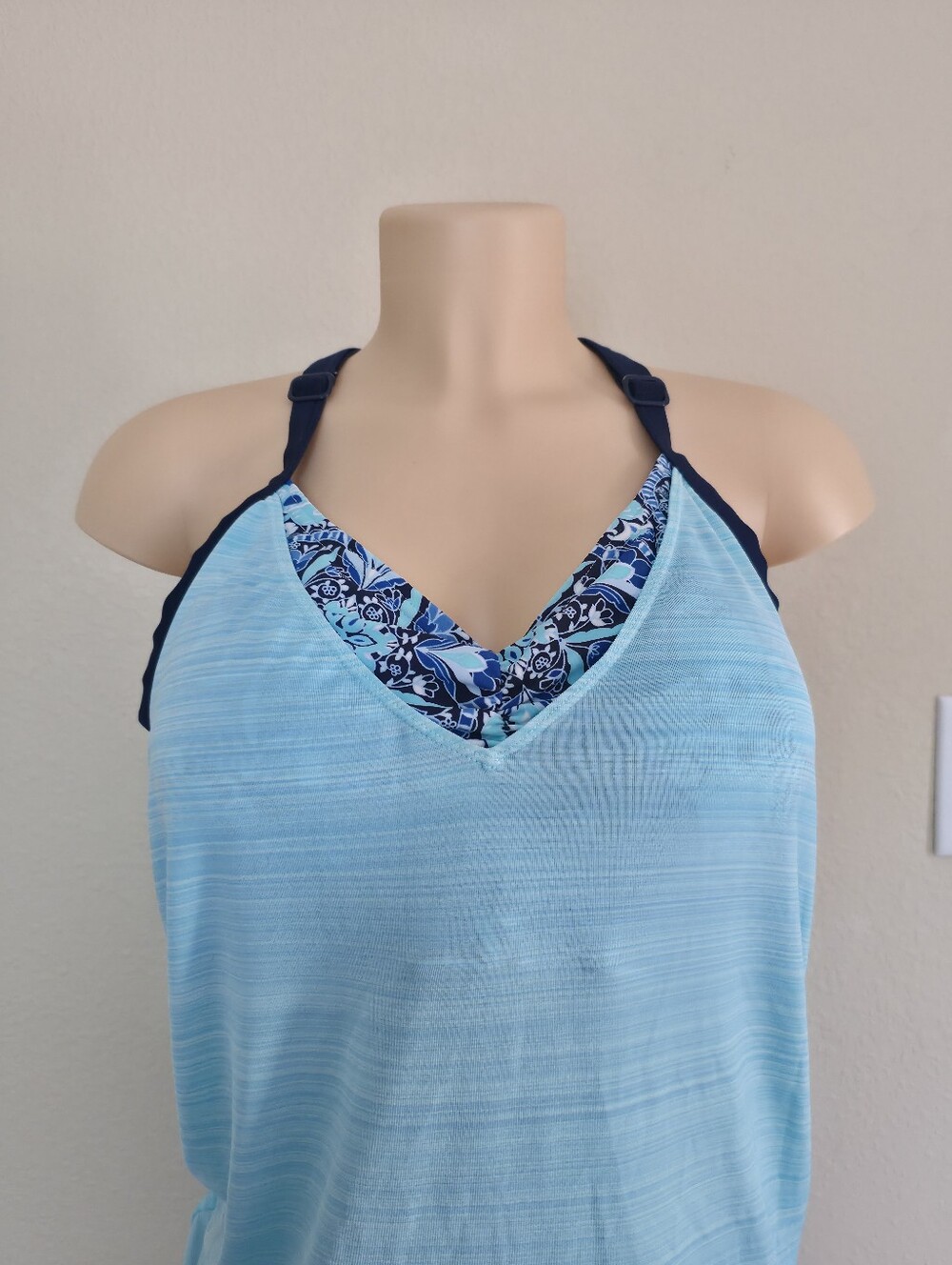 Zero Xposur Women’s Ruched Aqua Blue Patterned 2 Pieces Swim Wear XXL. - Picture 3 of 9